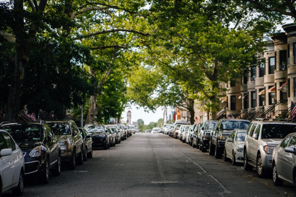 Parking on a Hill: How to Correctly Park Uphill & Downhill