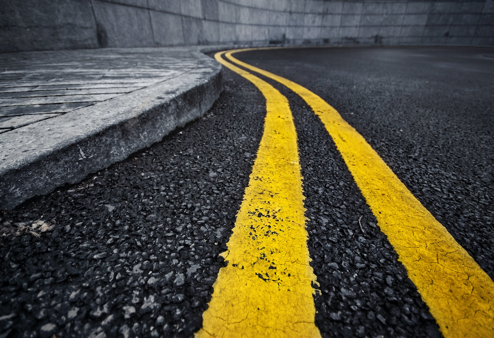 double-single-yellow-line-parking-a-guide-go-girl